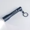 Raktų pakabuko žibintuvėlis Ledlenser P3 Juoda — kompaktiškas aliumininis LED žibintuvėlis, AAA, iki 130 lm, IP54, 3 galios lygiai