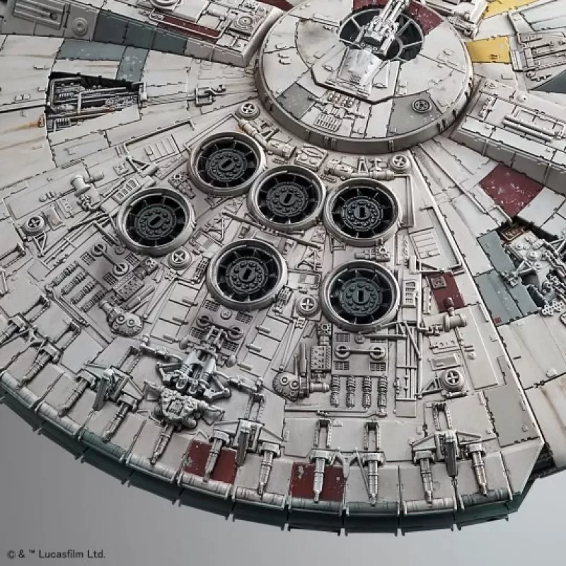 REVELL Millennium Falcon modelio rinkinys 1:144 masteliu — plastikinis surenkamas erdvėlaivis