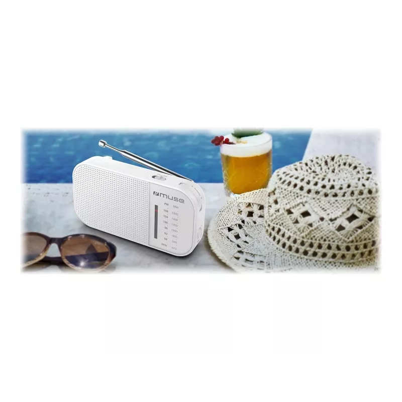 Nešiojamas radijo imtuvas Muse M-025 RW — analoginis FM/MW, baltas, maitinamas baterijomis, išorinė antena
