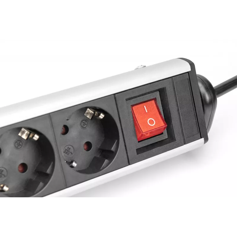 Digitus 6 krypčių biuro maitinimo juosta su 3 USB prievadais 1,5 m kabeliu