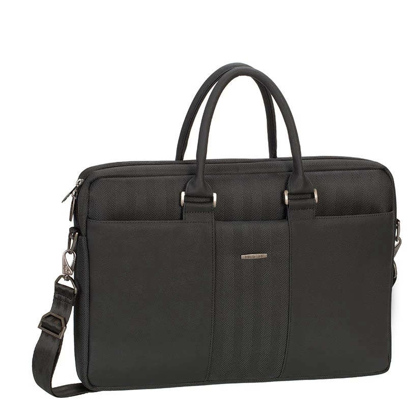 Lagaminėlis Rivacase 8135 39,6 cm (15,6 col.) Juodas