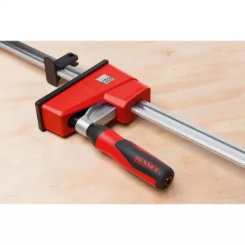 Kūno spaustuvas REVO KRE150-2K (raudona/juoda, 1 500 / 95)