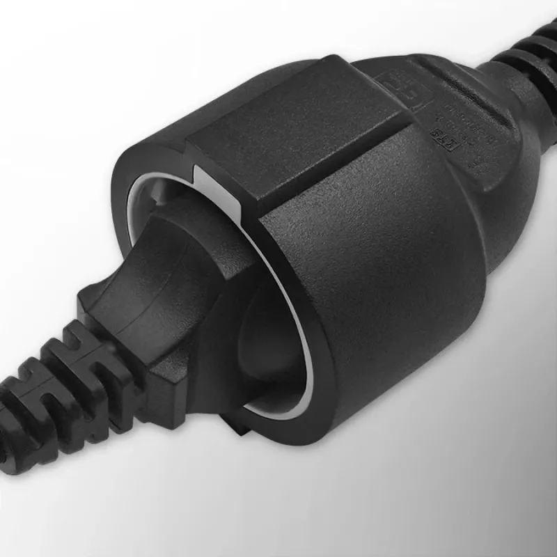 Maitinimo adapteris QOLTEC 53906 iš IEC 320 C14 į SCHUKO 16A 250V
