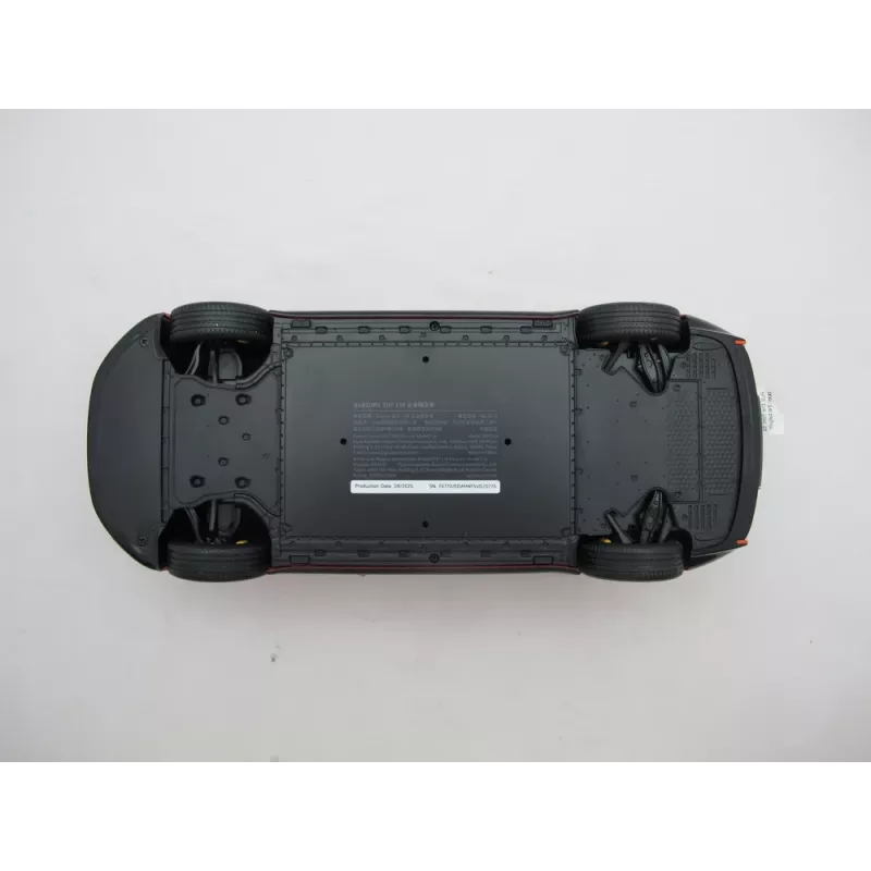 Lietinio modelio automobilis Xiaomi SU7 1:18 masteliu, surinktas, P278×G108×A81,5 mm