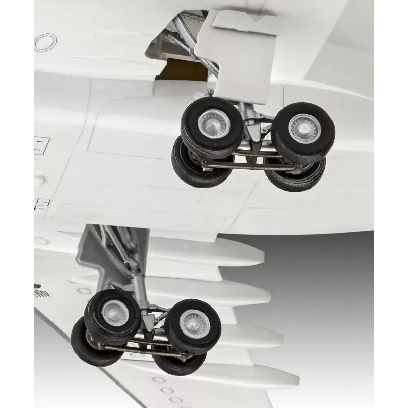 Plastikinis lėktuvo modelis REVELL Airbus A330-300 Lufthansa mastelis 1:144