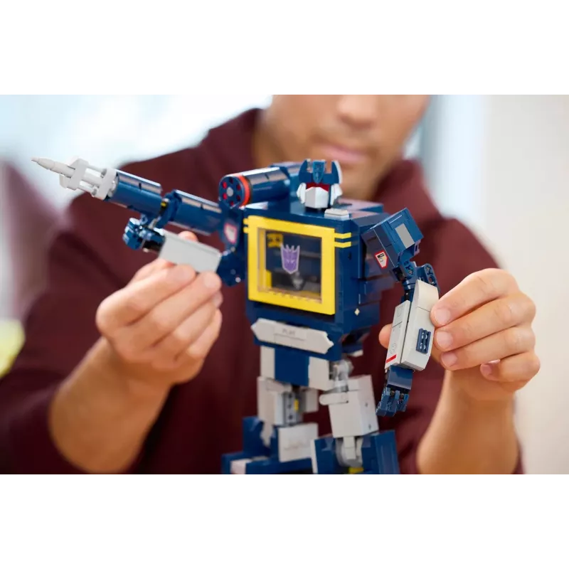LEGO ICONS 10358 Transformeriai: Soundwave