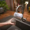Vandens čiaupo filtras BRITA ON TAP V CU CE2 (1052067) — 4 pakopų, 600 L talpa, 3 režimai, 5 adapteriai, baltas