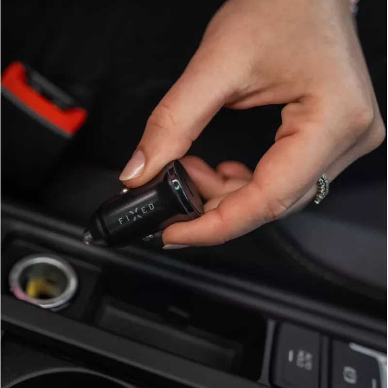 Automobilinis USB‑C įkroviklis FIXED FIXCC20N‑C‑BK 20 W, vienas USB‑C prievadas, kompaktiškas juodas, skirtas 12 V lizdui