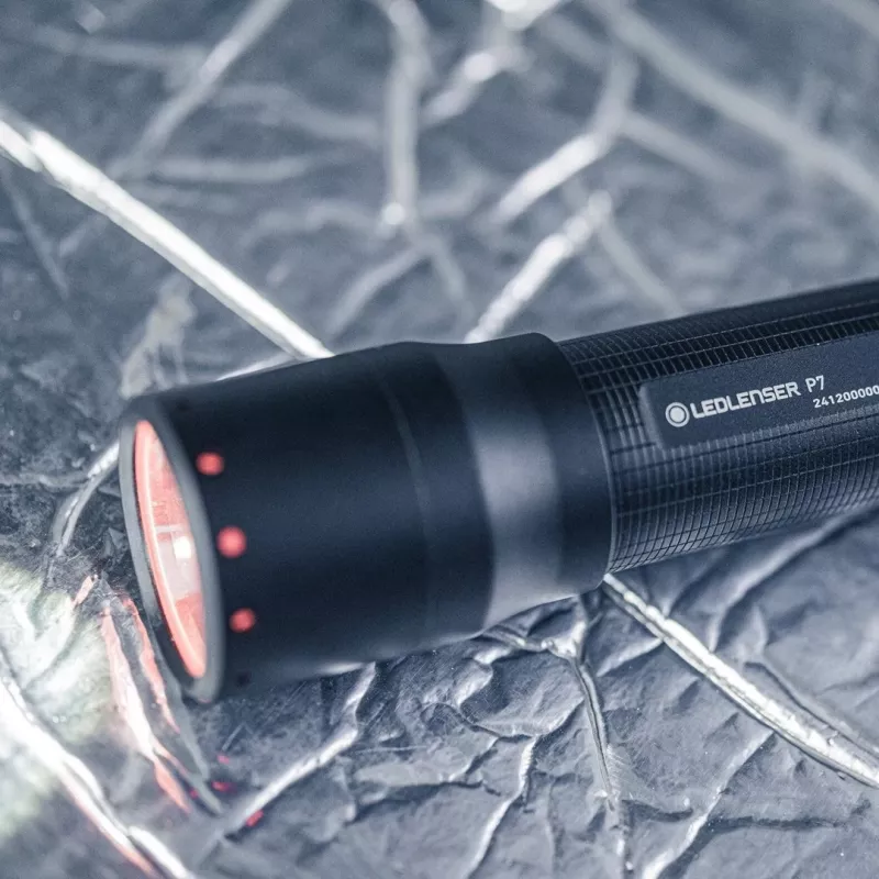 Ledlenser P7 Juoda rankinis žibintuvėlis LED