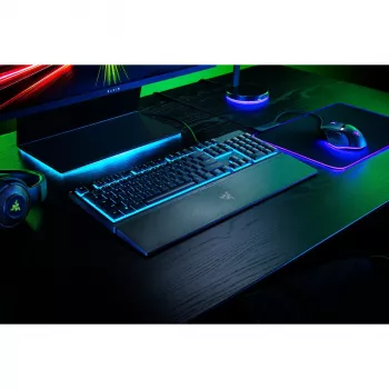 Žaidimų klaviatūra Razer Ornata V3 X pilno dydžio USB, membraniniai jungikliai, RGB LED apšvietimas, riešo atrama, 1000 Hz apklausos dažnis, juoda