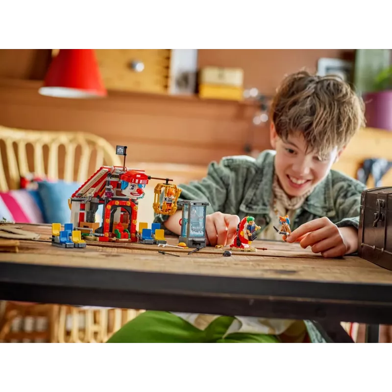 “LEGO Bricks” žaidimo rinkinys „Klovno Bagio cirko palapinė“ 75637 — 573 detalės, 4 minifigūrėlės, amžius 8+