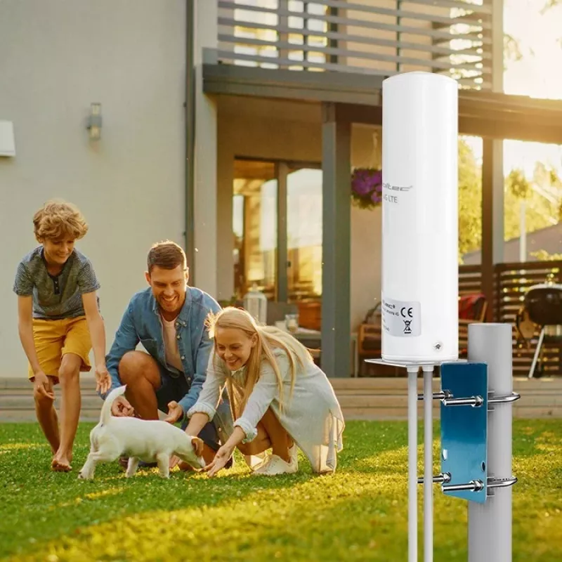 Lauko įvairiakryptė 4G LTE antena QOLTEC 57044, 5 dBi, 600–2700 MHz, 50 W, 50 Ω, baltas varinis korpusas