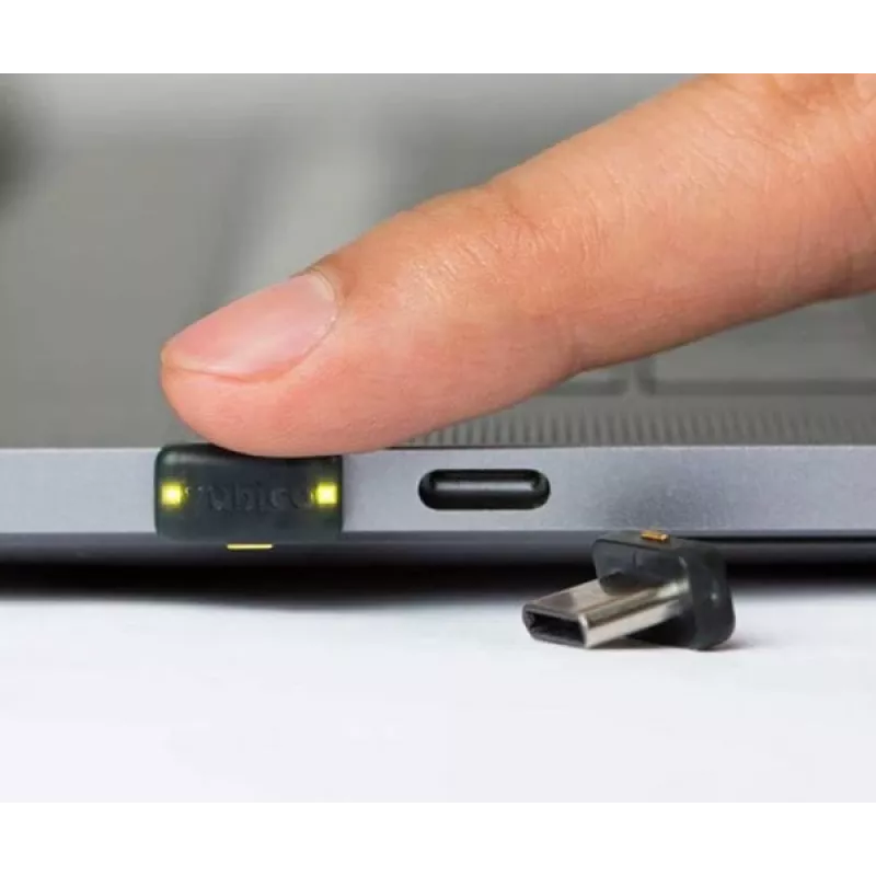 YubiKey Yubico 5C Nano FIPS apsaugos raktas 2048 bitų RSA