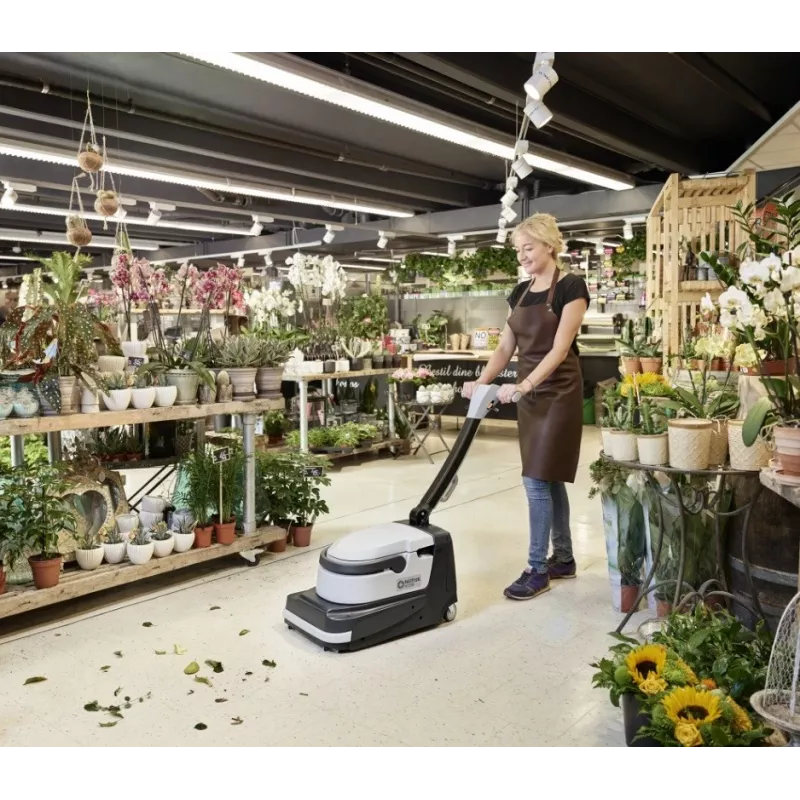 Nilfisk SC250 grindų valiklis/džiovintuvas 300 W 680 m²/h einantis paskui (9087380020)