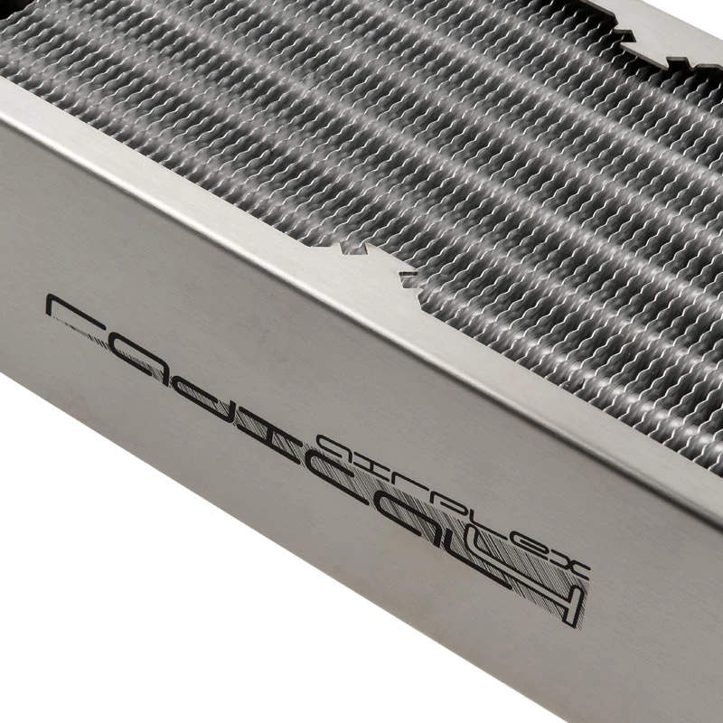 Radiatorius Aqua-Computer airplex radical 4/480 — aliuminis, varis, nerūdijantis plienas, 520×140×73 mm