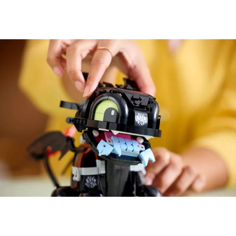 LEGO ICONS 10375 Kaip prisijaukinti slibiną: Bedantis