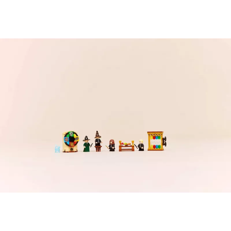 LEGO HARRY POTTER 76460 Hogvartso pilis – Rūšiavimo kepurės ceremonija