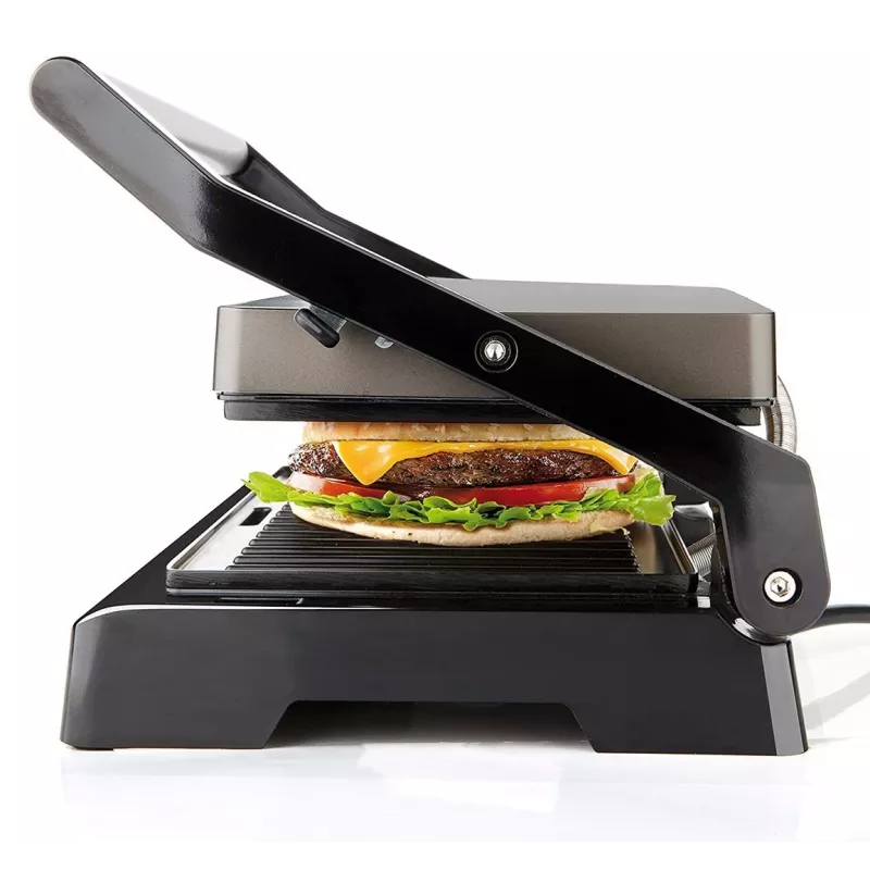 Juoda & Decker ES9680050B Grill