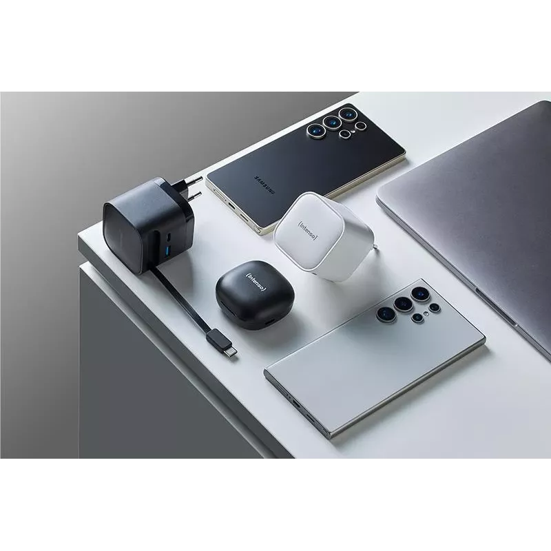 Maitinimo adapteris 1XUSB-A/1XUSB-C/JUODAS 7806522 Intenso