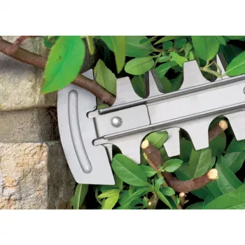 Elektrinės gyvatvorių žirklės Bosch EasyHedgeCut 18-45 — 45 cm dviguba geležtė, 18 V akumuliatorius, 2.3 kg