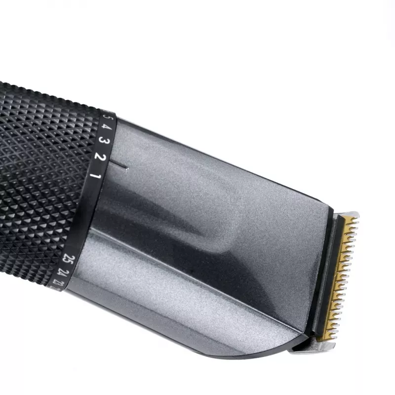 Plaukų kirpimo mašinėlė BABYLISS E976E — belaidė įkraunama, 26 ilgio pakopų, 0,5 mm–25 mm, 40 mm peiliai, titano / nerūdijančio plieno peiliai, 60 min veikimo laikas