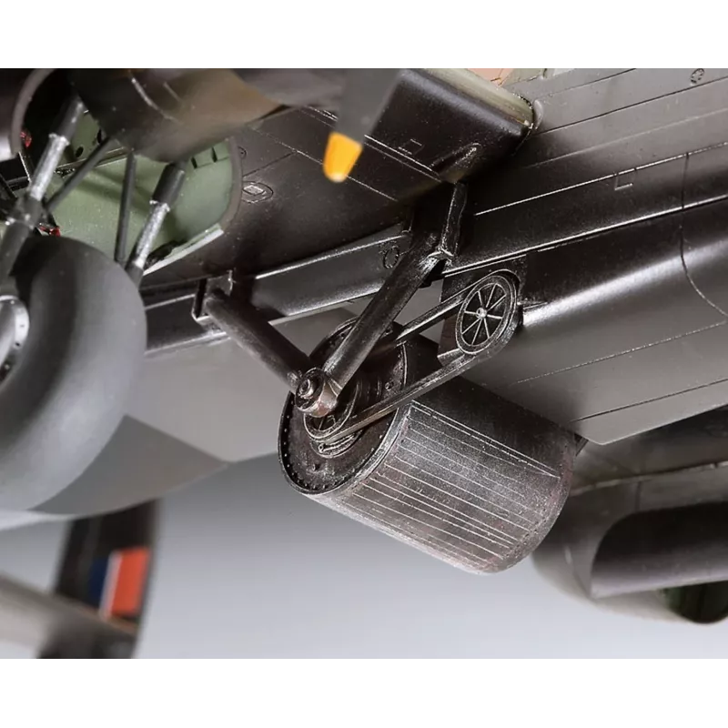 Revell Lancaster B. Iii Dambusters (04295) 1:72 mastelio lėktuvo plastikinis modelio rinkinys