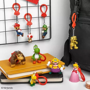 Kuprinės draugų raktų pakabukų rinkinys Paladone Super Mario CDU 24 vnt. – įvairūs personažai, kolekcionuojami aksesuarai