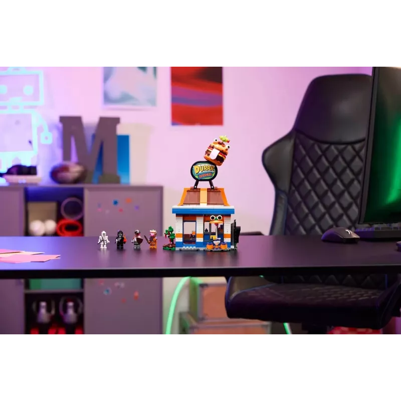 LEGO statybinis žaislas LEGO FORTNITE 77076 Durrr Burger Restaurant žaidimų rinkinys — 546 detalės, 4 minifigūrėlės, 270×180×90 mm