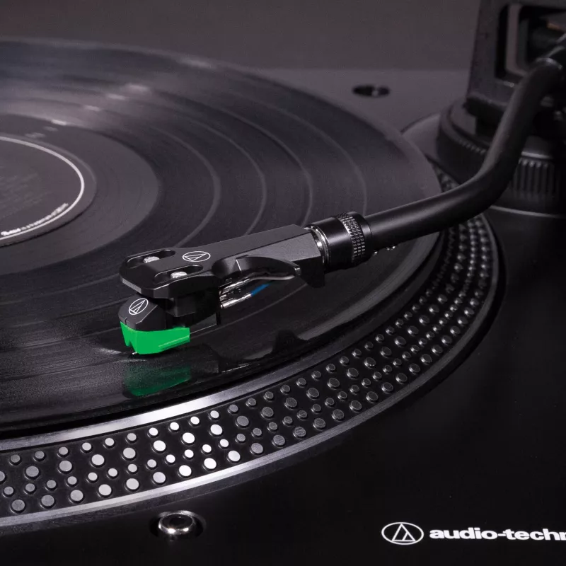 „Audio-technica“ AT-LP120XBTUSBBK gaminys, juodas