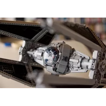 LEGO Star Wars Tie Interceptor modelis 75382 — detalus naikintuvo kūrimas, 1931 vnt., 18+
