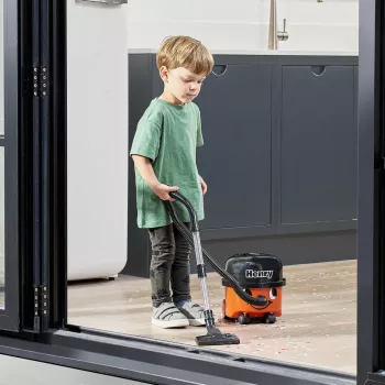 Dulkių siurblys HENRY I-72860 (Numatic) — konteinerinis dulkių siurblys, su maišeliu
