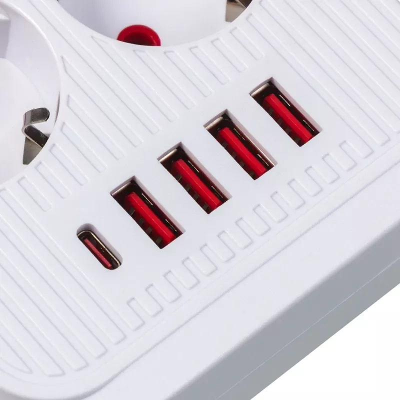 Maitinimo lizdų blokas MACLEAN MCE389 W — 6 lizdai, 4×USB-A, 1×USB-C, 2500 W, 110–240 V, 1,5 m laidas, baltas