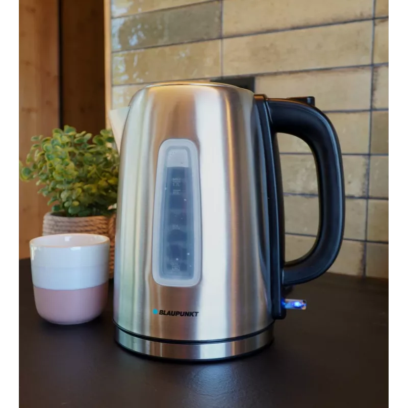 Elektrinis virdulys BLAUPUNKT EKS412 — 1,7 l nerūdijančio plieno, 2200 W, vandens lygio indikatorius, 360° pagrindas
