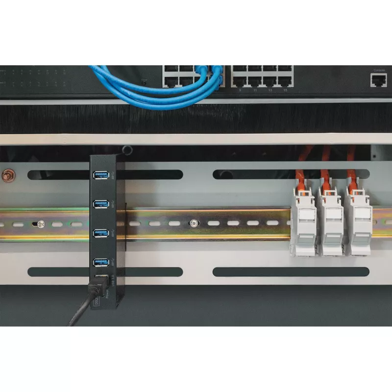 DIGITUS USB šakotuvas 4 prievadų 3.0->4xA3.0 pramoninė linija, juodas