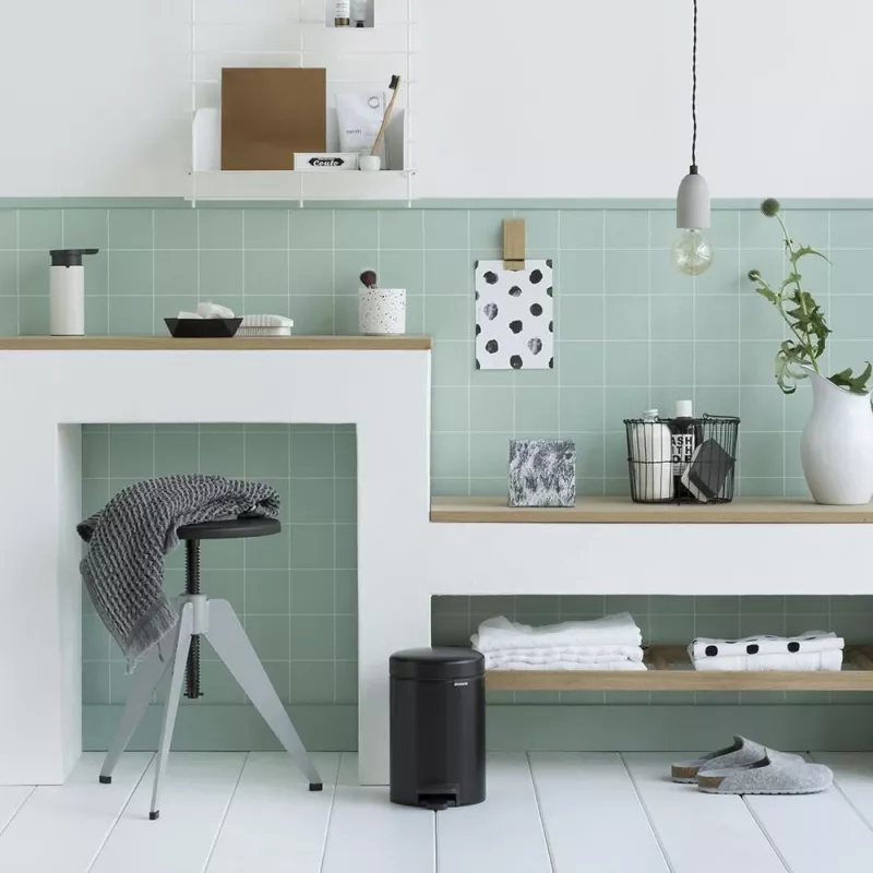 Brabantia Pedal Bin newIcon Round Juoda (11 33 21)