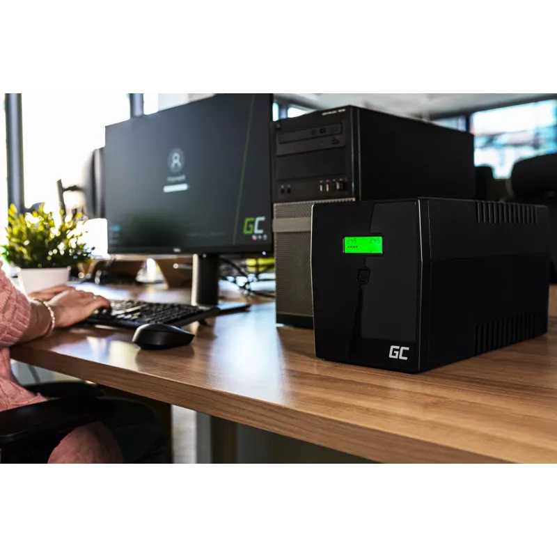 Nepertraukiamo maitinimo šaltinis Green Cell UPS05 — linijinės interaktyvus 2 kVA / 1200 W, 5x F tipo lizdai, LCD, USB, RJ-45