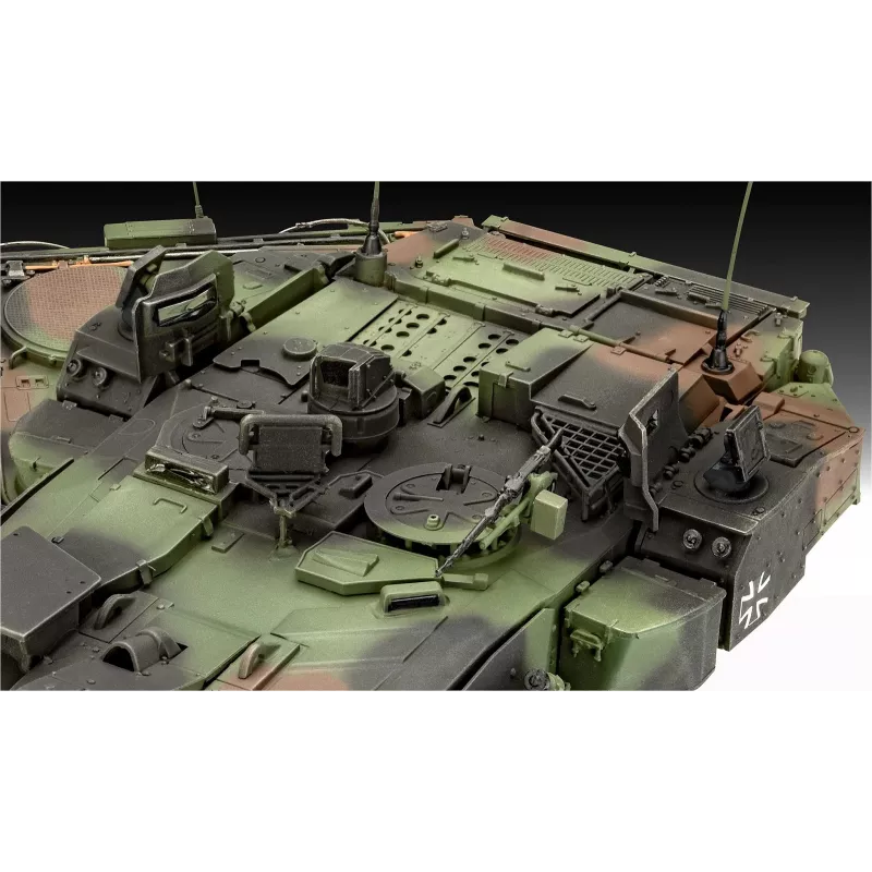 Plastikinis modelis REVELL Leopard 2A7A1 karinio tanko rinkinys (mastelis nenurodytas)