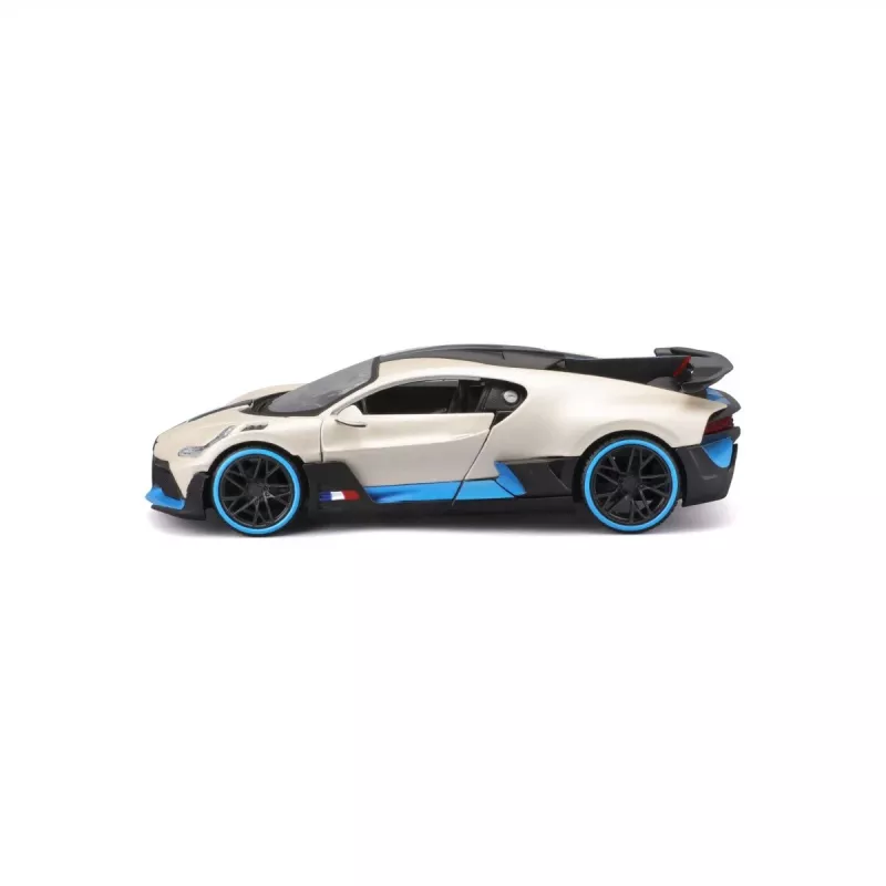 Kompozitinis modelis Bugatti Divo 1/24 baltas