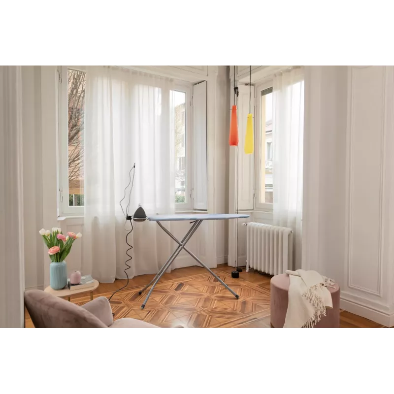 Viso dydžio lyginimo lenta VILEDA Bravo Plus 143032 — reguliuojamas aukštis 80–97 cm, lenta 380×1200 mm, plieninio tinklelio viršus