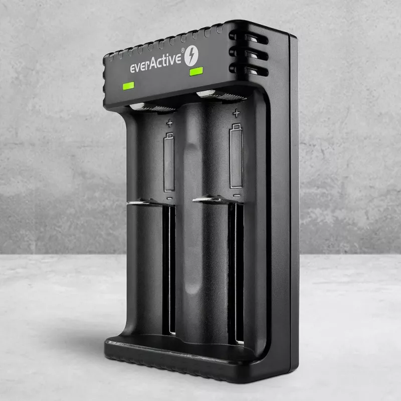 Baterijų įkroviklis everActive LC200 buitinis USB, 2 lizdų, Li-Ion, palaiko A/AA/AAA/AAAA/C/D, 5 V įvestis, 4,2 V išvestis, juodas