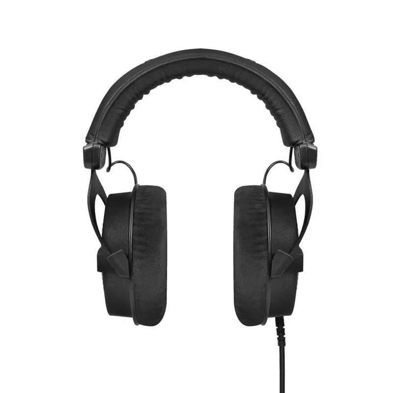 Studijinės ausinės Beyerdynamic DT 990 PRO — laidinės, uždaros, ausis dengiančios, 250 Ω, 3 m laidas, juodos