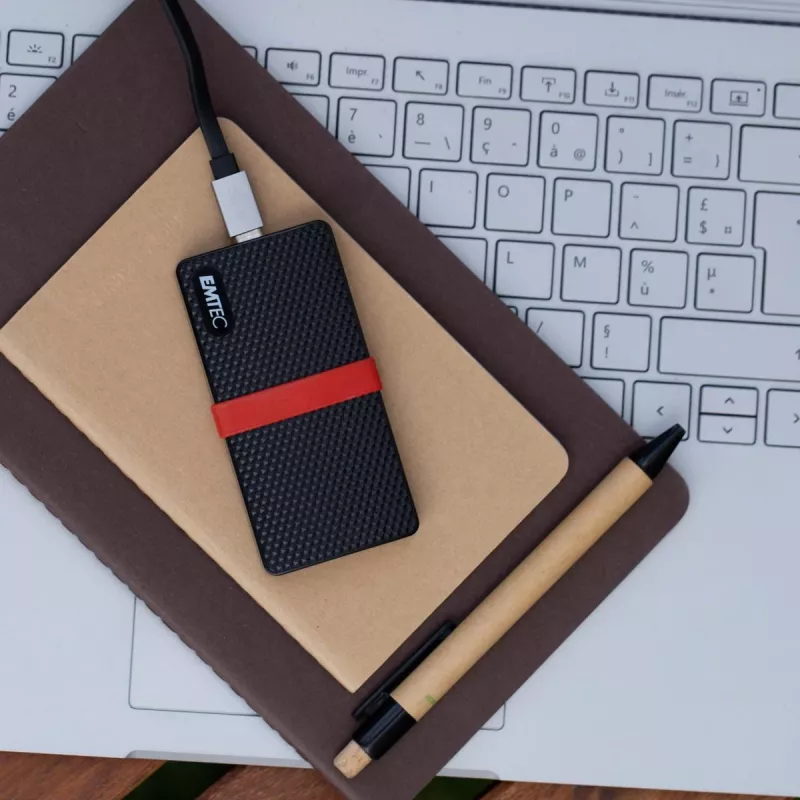EMTEC SSD Power Plus X200 - SSD - 128 GB - išorinis (nešiojamasis) - USB 3.1 Gen 1 (USB-C jungtis) (ECSSD128GX200)