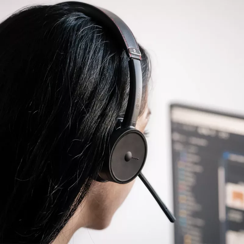 Laisvų rankų įranga Tellur Voice Pro belaidė skambučių centro ausinė, juoda TLL411007