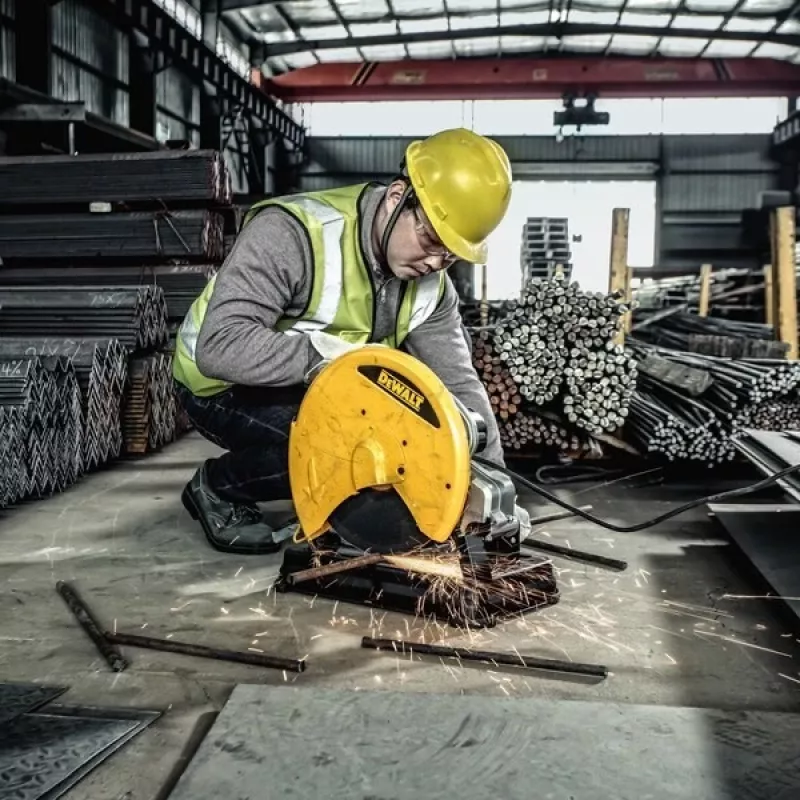 DeWALT D28730-QS stalinis pjovimo pjūklas 4000 RPM