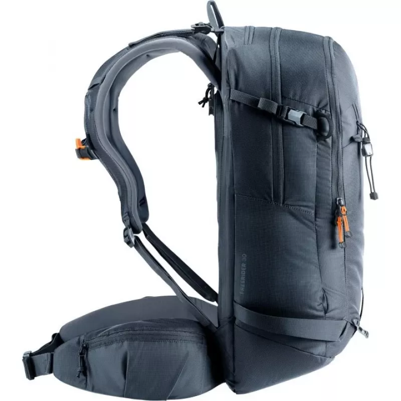 Kuprinė DEUTER Freerider Pro 34+ — techninė freeride slidžių žygiams skirta kuprinė, 34 L, juoda, šalmo laikiklis, klubų diržas