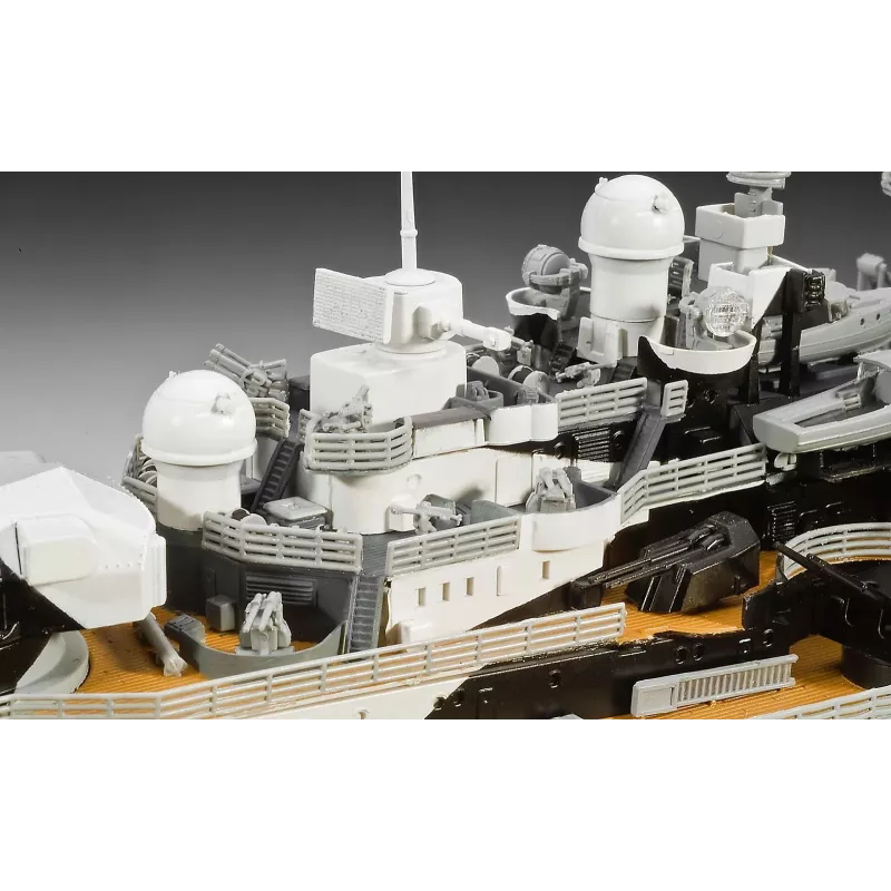Plastikinis laivo modelis REVELL Tirpitz mastelis 1:350
