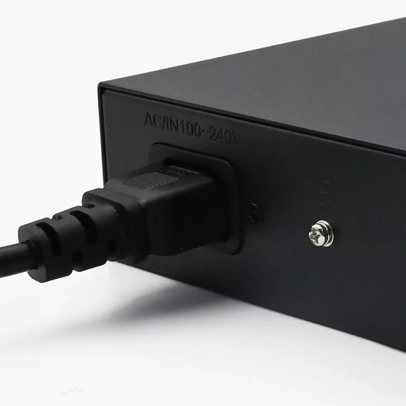 Tinklo komutatorius QOLTEC 52364 — Gigabit Ethernet PoE 16xRJ45, 2xSFP