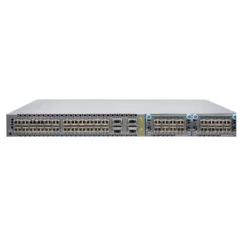 24 SFP+/SFP prievadai, 4 QSFP+ prievadai