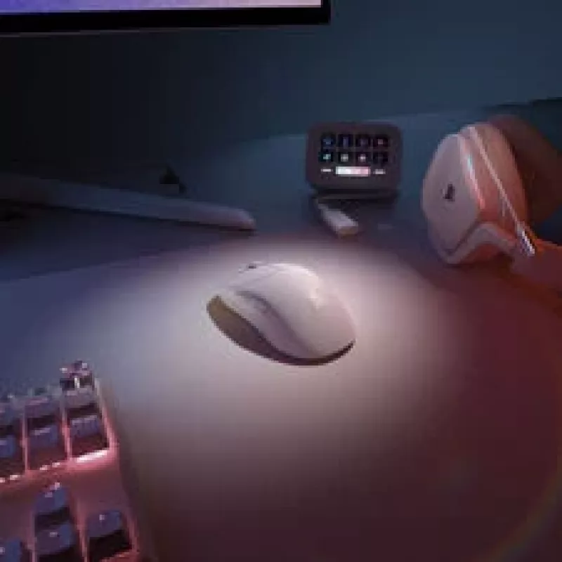 Žaidimų pelė CORSAIR SABRE v2 PRO Ultralight White — iki 18000 DPI, laidinė, abiem rankoms tinkama forma