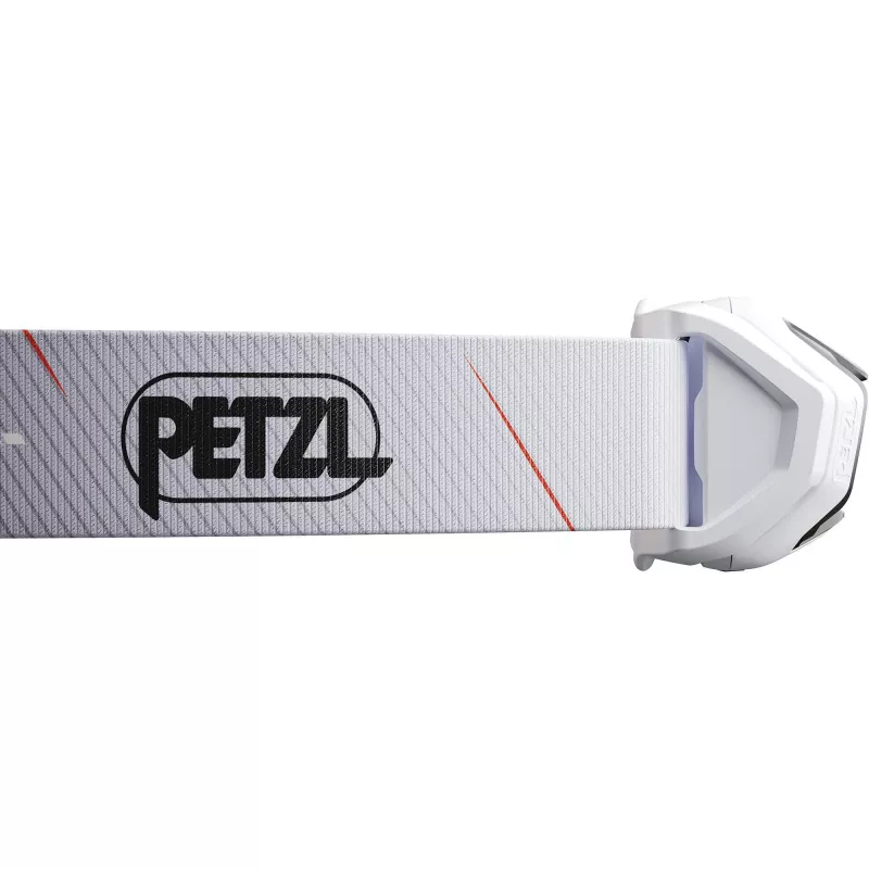 Petzl TIKKA CORE 450 lm balta priekinė lempa — Įkraunamas priekinis žibintuvėlis, kompaktiškas apšvietimas be rankų